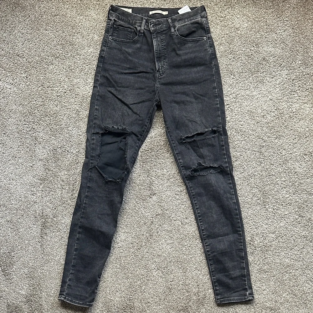 Levi's Black Ripped Skinny Jeans - Picture 2 of 5